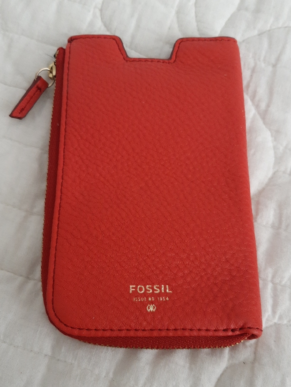 Fossil Red Pebble Leather Zip Phone Wallet